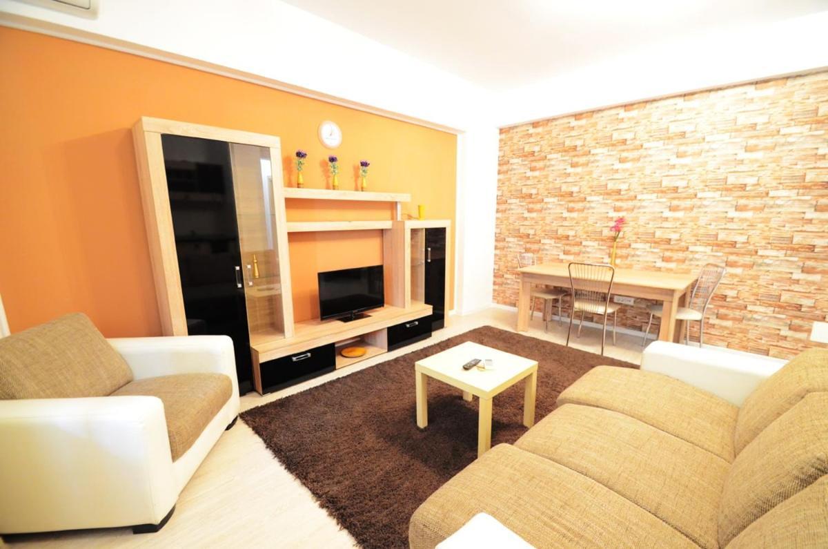 Uptown Residence Apartments Бухарест Экстерьер фото